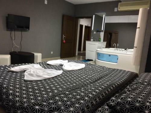 Whitehotel