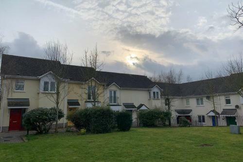 Two Bedroom Town House Beside The River Barrow
