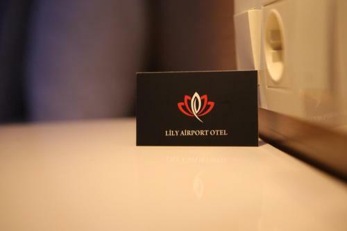 Bed & Breakfast Lily Airport Otel