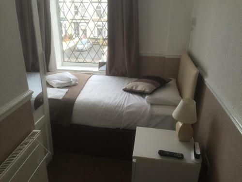 Hostal Andora Guest House