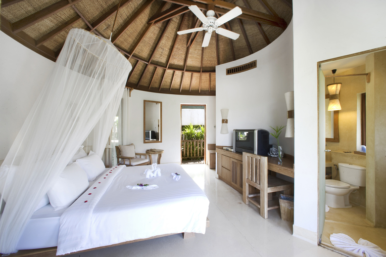 Hotel Aana Resort N Spa