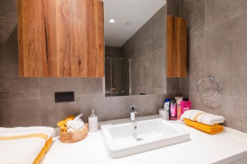 Apartamento Luxury Residence With Pool & Gym