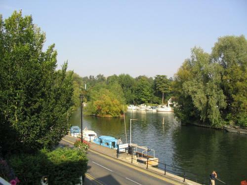 The Thames Hotel