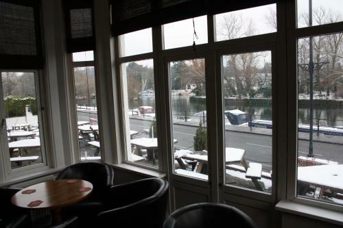 The Thames Hotel