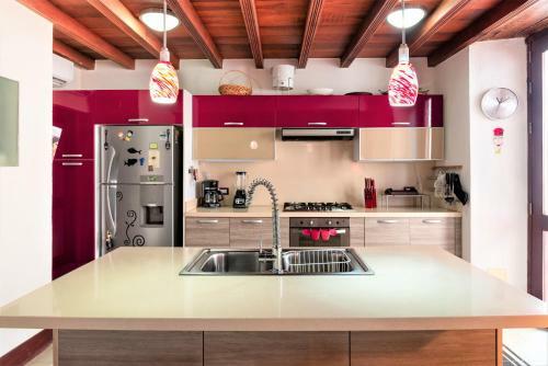 Apartamento Casa San Pedro - Exclusive 3br Colonial Apt In Centro Historico By Huespedia