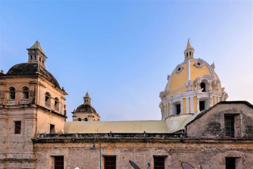 Apartamento Casa San Pedro - Exclusive 3br Colonial Apt In Centro Historico By Huespedia