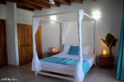 Hotel 3 Banderas Manzanillo Del Mar