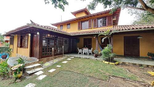 Casa Com Piscina A 200 Metros Do Centro