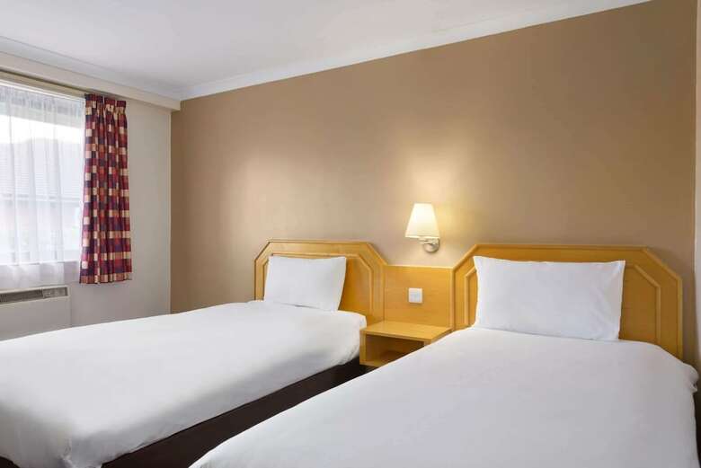 Hotel Days Inn Hamilton