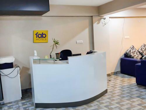 Fabhotel Skylight Inn