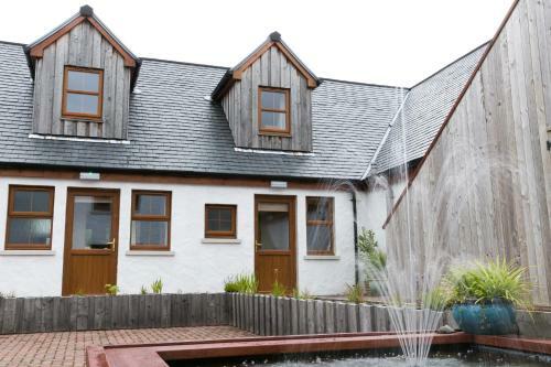 Redwood House B&B