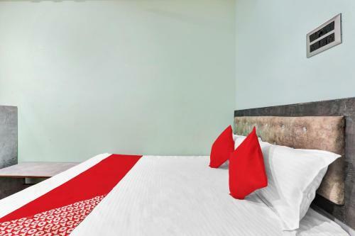 Oyo Flagship 83211 Hotel Ganga Galaxy