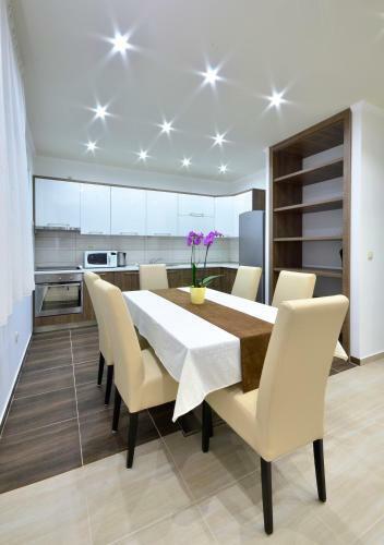 Modern Apartments, Close To The Beach