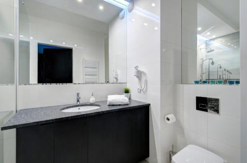 Live & Travel Apartments Number 1