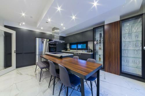 Villa Palmiye Icmeler Daily Weekly Rentals