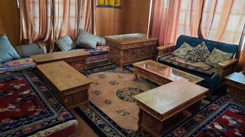 Hostal Namra Villa