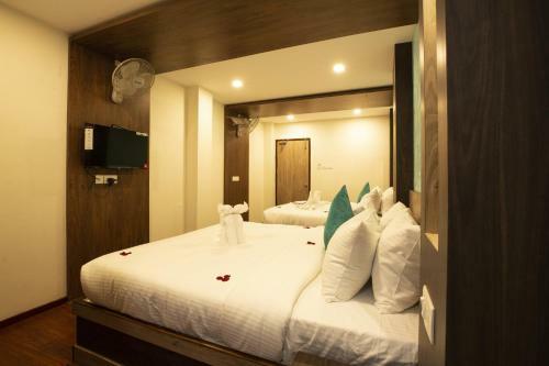 Hotel Ramtel Inn