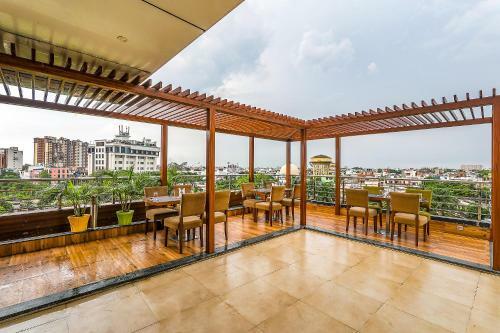 Fabhotel Surya Grand Gomti Nagar