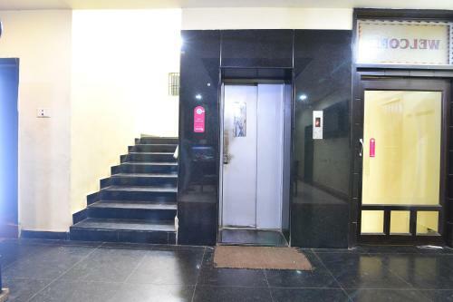 Hotel Capital O 41636 Celebrations Residency