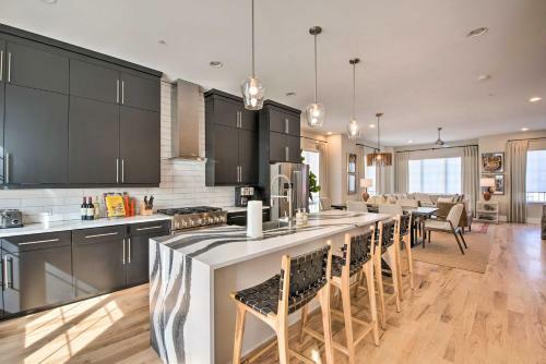 Unforgettable Townhome About 1 Mi To Downtown Atl