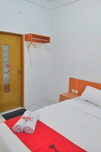 Hotel Reddoorz Near Gor Uny