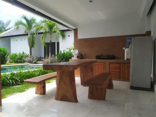 Hotel Oyo 90464 Ryan Guest House