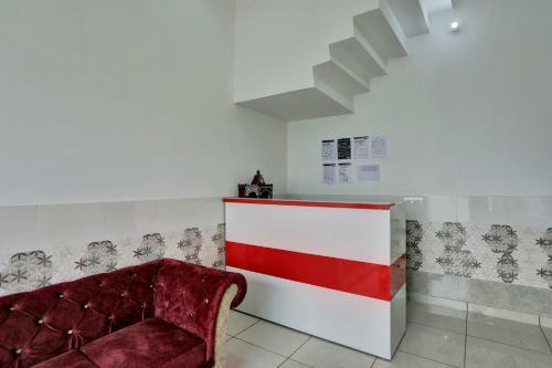 Oyo 85023 Love Kush Hotel