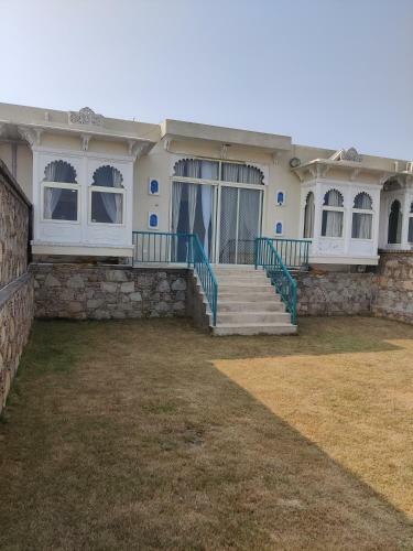 Bordia Hills Villas With Pool