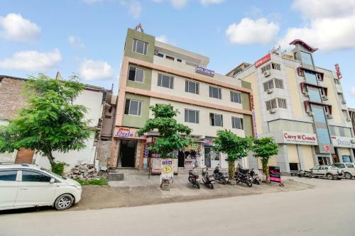 Oyo 48493 Hotel Leela Inn