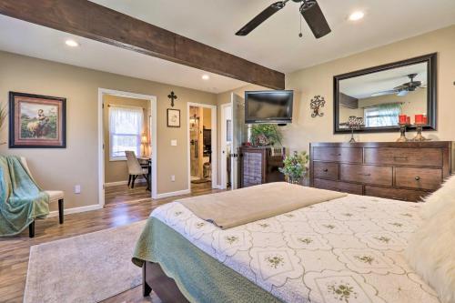 Quaint Creekside Cottage With Porch And Backyard!