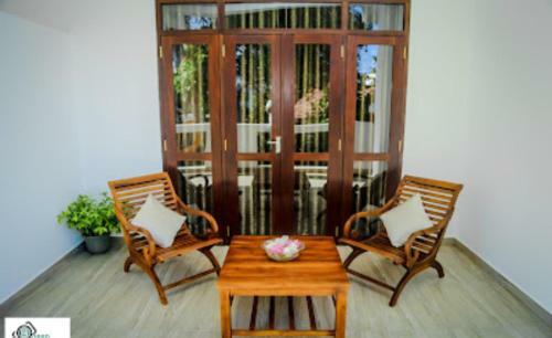 Hostal Kings Marine Sk Town