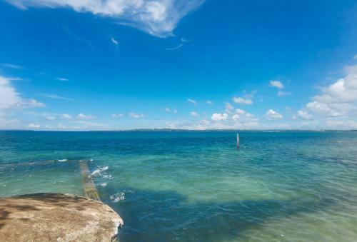 Hotel Warren's Beach Resort San Remigio