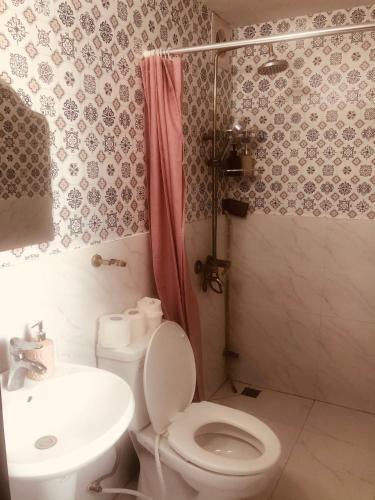 Hotel Aura Home 7
