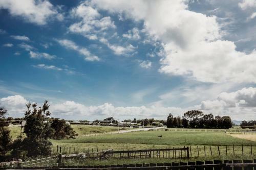 Anchors Away - Urenui