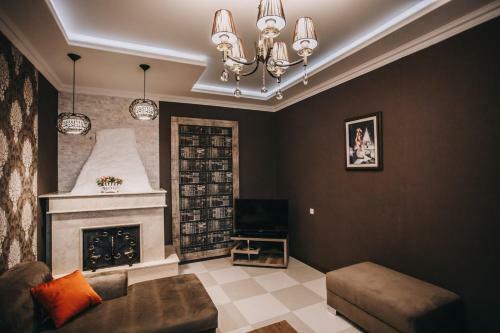 7 Rooms Hotel