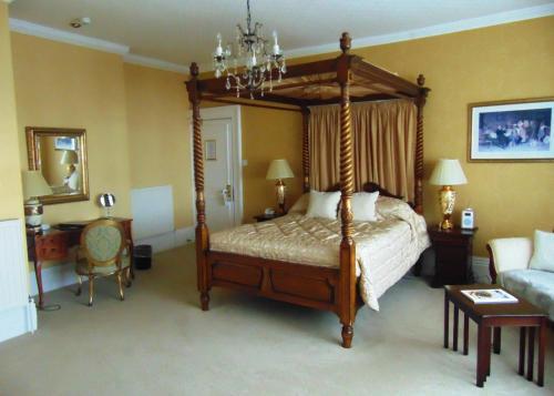 Nuthurst Grange Country House Hotel & Restaurant