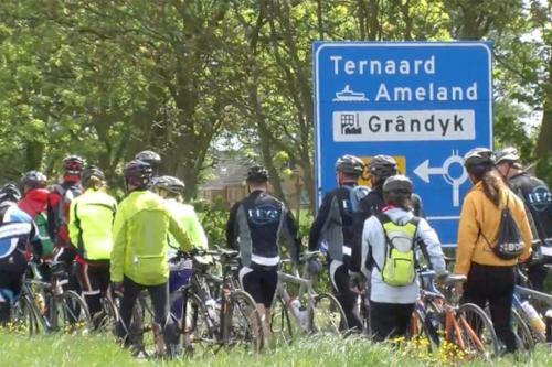 Sfeervol Vakantiehuis In Holwerd