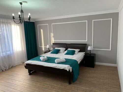 Hostal Aleea Teilor