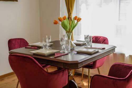 Ultracentral Luxury Apartment