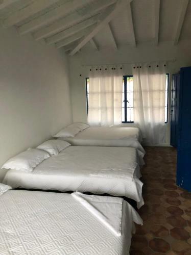 Caba�a Con Piscina En Floridablanca