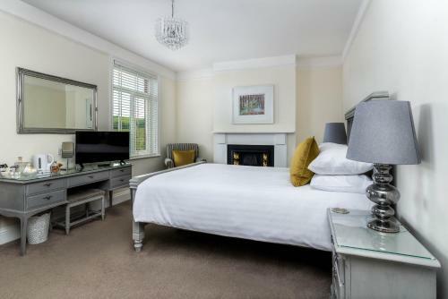 Bed & Breakfast The Dartmouth Boutique B &b