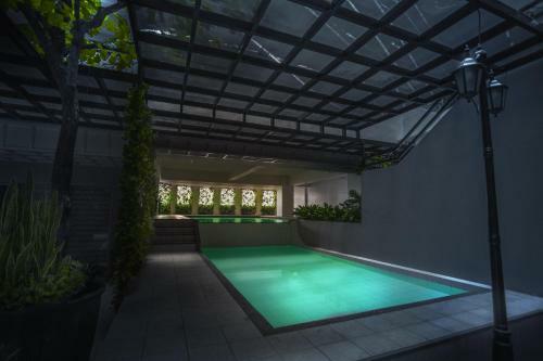 Apartamentos 1015 West Insula Suites By Ays