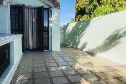 Spacious House In Bf Resort Las Pinas