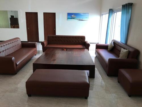 Tagaytay Luxery Pool Villa 8