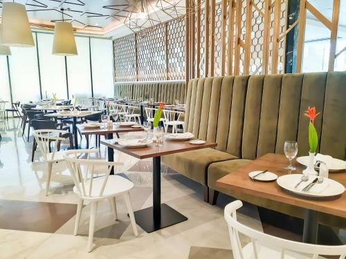 The Excelsior Hotel Las Pi�as
