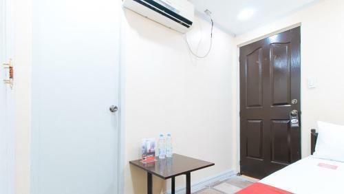 Hotel Reddoorz Canley Residential