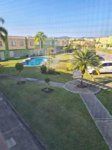 Hermosa Casa Con Alberca Y Jard�n By Dian
