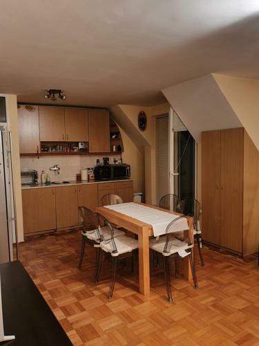 Malavi Square Top Center Apartment! Comfort&clean!