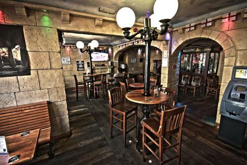 The George Hotel