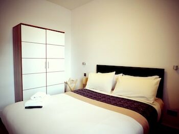 Apartamentos Howburn Residence